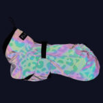 PAIKKA Visibility Hunderegenmantel Pink Leo